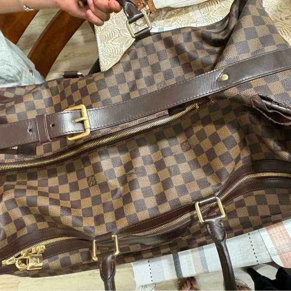 Louis Vuitton Travel Bag - Picture 2 of 16